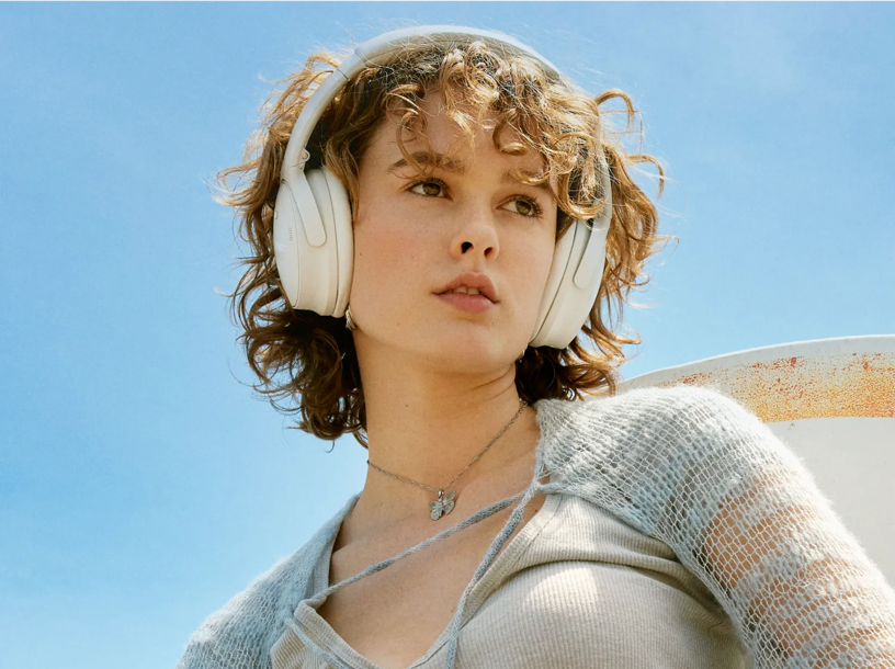 Renowned Noise-Cancelling Brand QuietComfort Headphones